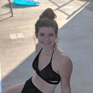 Meet your Posher, Lily